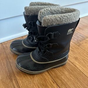 Kids sorel boots